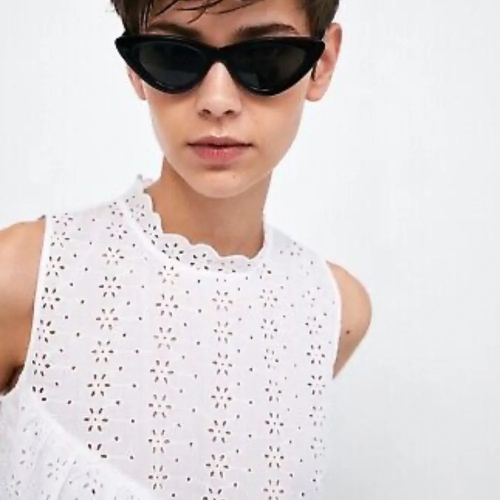 Zara opened eyelet ruffled blouse sleeveless white Size S - Picture 6 of 13